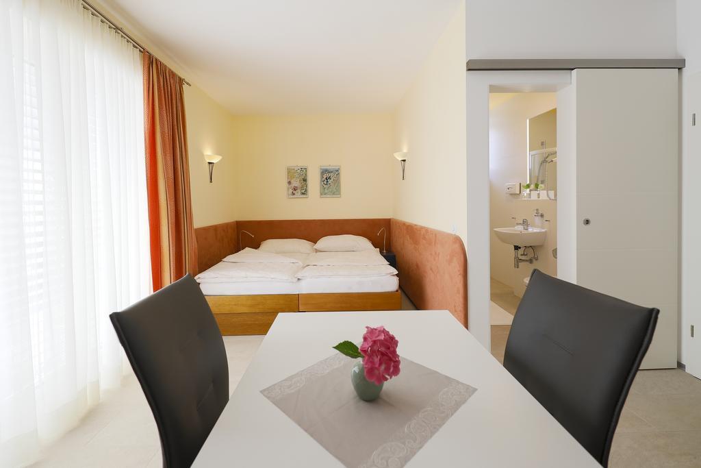 Apartments Im Garten - Haus Daniela غراتس الغرفة الصورة